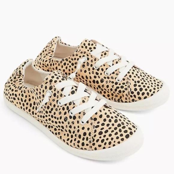 Torrid sz 7 wide sneaker NWT - Picture 1 of 10